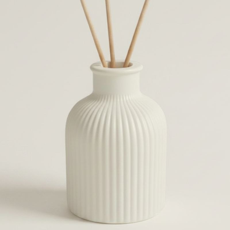 Stone finish reed diffuser
